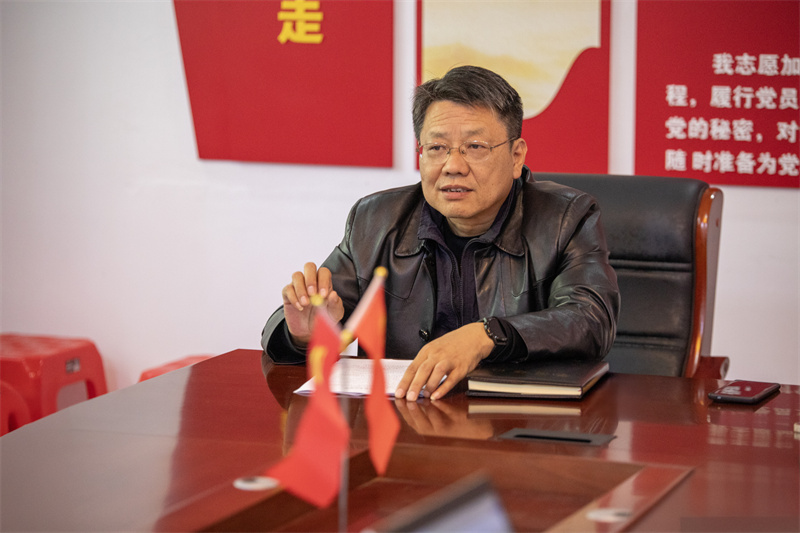 董怀刚与大家进行交流座谈